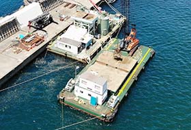 クレーン付台船　小錦